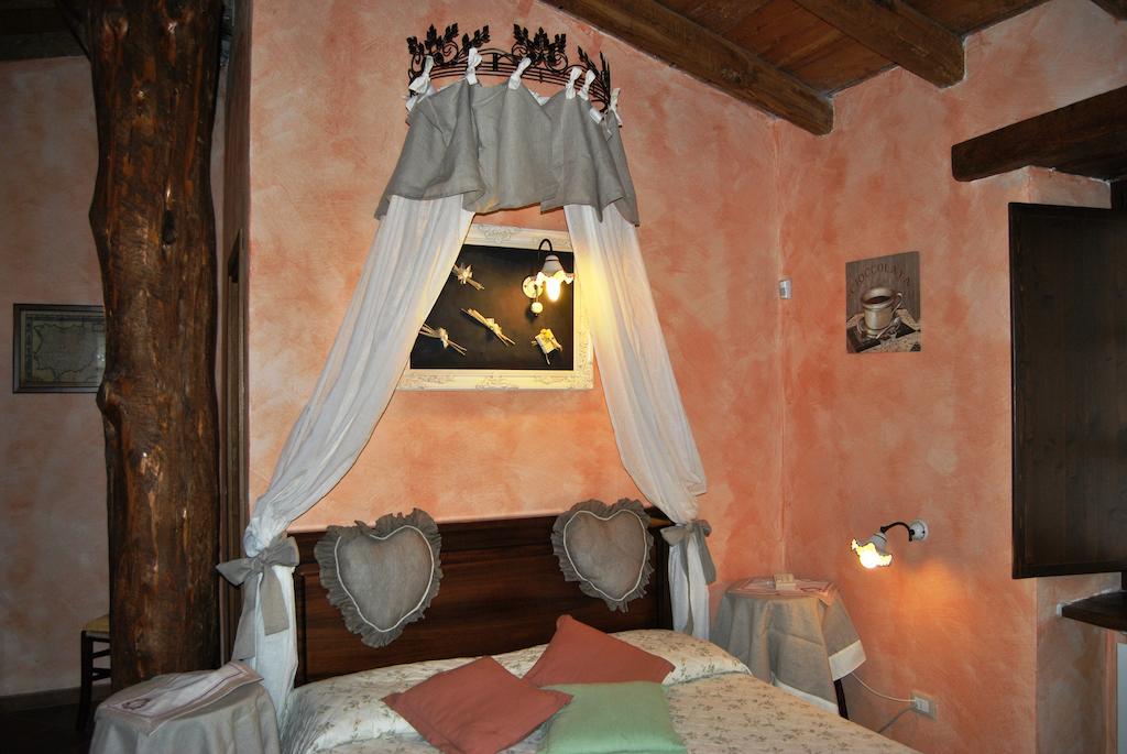 Bed and Breakfast Le Macine Del Confluente Badalucco Exterior foto