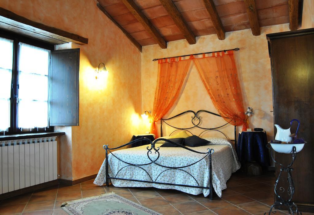 Bed and Breakfast Le Macine Del Confluente Badalucco Habitación foto
